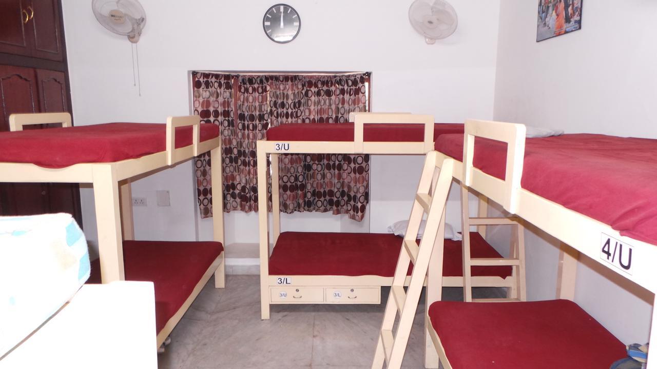 Elements Hostel Chennai Exterior photo